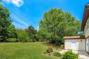 999 Nottingham Rd, High Point, NC 27262 - Photo 15