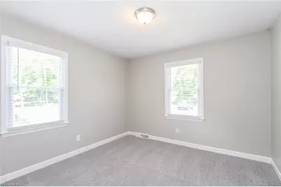 4309 Rosebriar Lane, Winston-Salem, NC 27106 - Photo 11