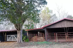 3180 Williston Rd, Walkertown, NC 27051 - Photo 15