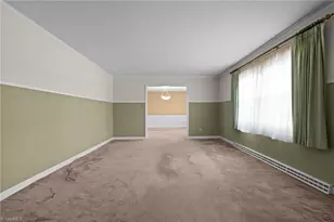 304 Irving Park Dr, Kernersville, NC 27284 - Photo 3