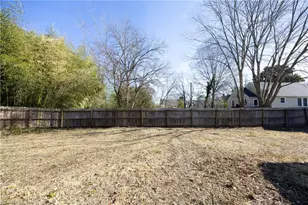 804 Harris St, Burlington, NC 27217 - Photo 33