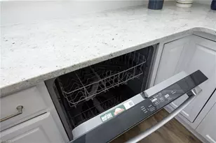 804 Harris St, Burlington, NC 27217 - Photo 17