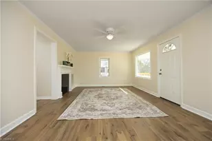 804 Harris St, Burlington, NC 27217 - Photo 9