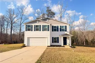 112 W Carmel Cove Dr, Mocksville, NC 27028 - Photo 1