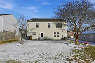 3907 SE Whispering Willows Dr, Greensboro, NC 27406 - Photo 31