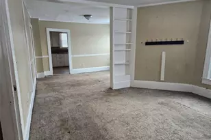 309 Taylor St, Mount Airy, NC 27030 - Photo 5