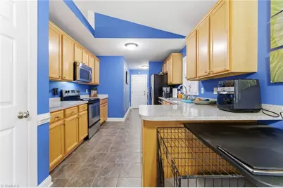 6404 Brookline Drive, Pleasant Garden, NC 27313 - Photo 7