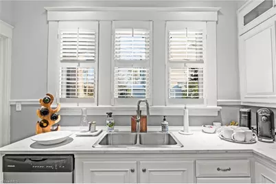 630 Colonial Drive, High Point, NC 27262 - Photo 17