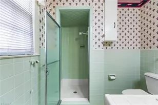 300 E Lee Ave, Yadkinville, NC 27055 - Photo 27