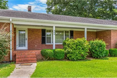 300 E Lee Avenue, Yadkinville, NC 27055 - Photo 3