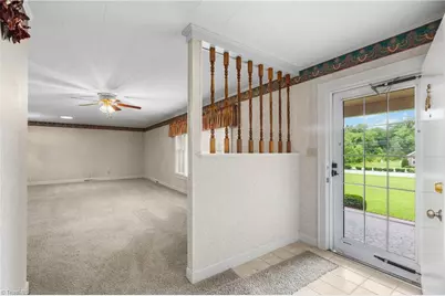 300 E Lee Avenue, Yadkinville, NC 27055 - Photo 5