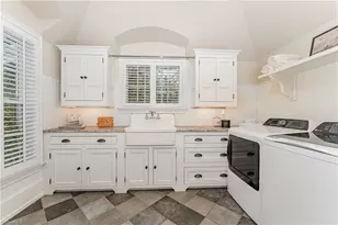 2307 Princess Ann St, Greensboro, NC 27408 - Photo 37