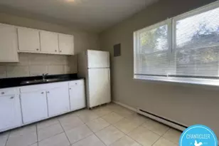 1504 Autumn Dr, Greensboro, NC 27405 - Photo 3