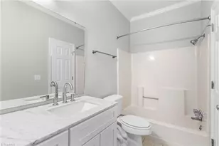 326 Meadows Cir, Winston-Salem, NC 27104 - Photo 19