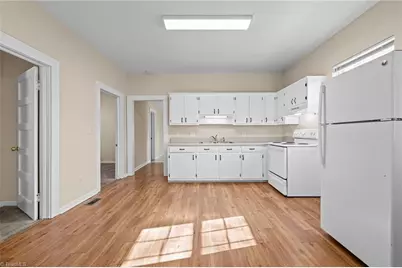 624 Delaware Avenue, Burlington, NC 27217 - Photo 11