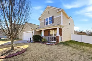 730 Traveller Dr, Whitsett, NC 27377 - Photo 3