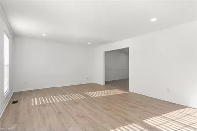 4221 Clovelly Drive, Greensboro, NC 27406 - Photo 11