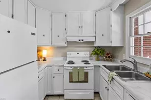 311 Salisbury St, Kernersville, NC 27284 - Photo 11