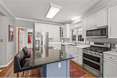 900 W Lexington Avenue, High Point, NC 27262 - Photo 13
