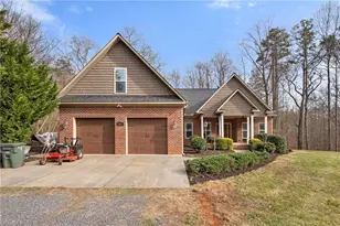 3655 Stimpson Dr, Pfafftown, NC 27040 - Photo 1