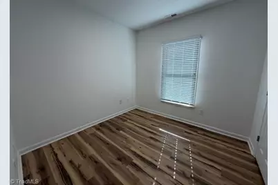 815 Green Oaks Street, Greensboro, NC 27401 - Photo 7