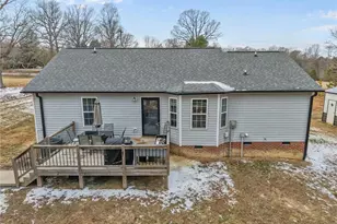 7686 Garrett Rd, Liberty, NC 27298 - Photo 27