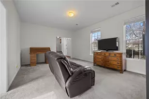 6405 Estes Ct, Greensboro, NC 27410 - Photo 5