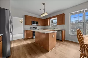 6405 Estes Ct, Greensboro, NC 27410 - Photo 9