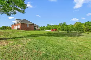 259 Lynne Terry Dr, Thomasville, NC 27360 - Photo 43