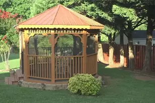 2202 McLaughlin Dr, Greensboro, NC 27406 - Photo 5