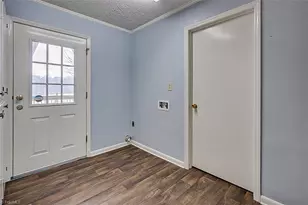 516 Hillcrest Dr, Randleman, NC 27317 - Photo 17