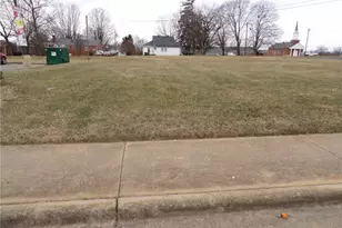 308 Main St, Dobson, NC 27017 - Photo 3