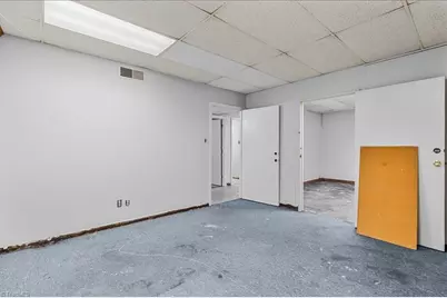 608 Summit Avenue, Greensboro, NC 27405 - Photo 33