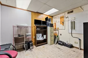 608 Summit Ave, Greensboro, NC 27405 - Photo 29