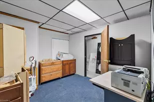 608 Summit Ave, Greensboro, NC 27405 - Photo 7