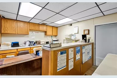 608 Summit Avenue, Greensboro, NC 27405 - Photo 5