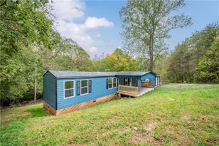 157 Cedar Point Dr, Mount Airy, NC 27030 - Photo 1