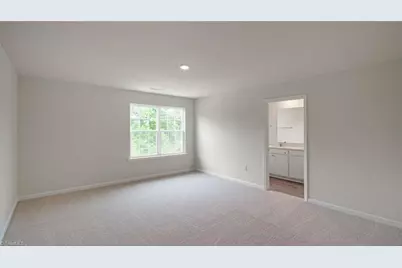 1534 Hamilton Hills Drive, Greensboro, NC 27406 - Photo 17