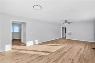 301 Lindbergh St, Winston-Salem, NC 27104 - Photo 7