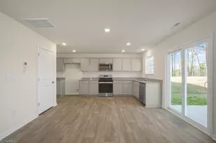 125 Linden Dr, Thomasville, NC 27360 - Photo 7