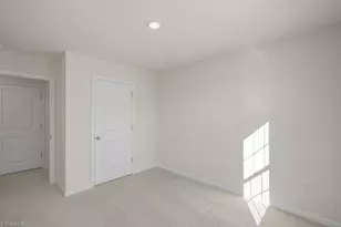 125 Linden Dr, Thomasville, NC 27360 - Photo 27