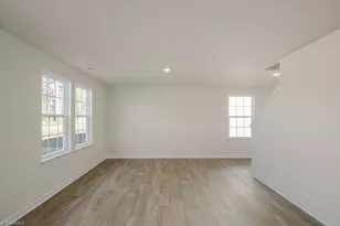 125 Linden Dr, Thomasville, NC 27360 - Photo 5