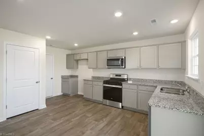 125 Linden Drive, Thomasville, NC 27360 - Photo 11