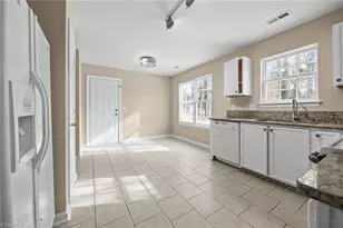 3800 Thornaby Cir, Winston-Salem, NC 27107 - Photo 15