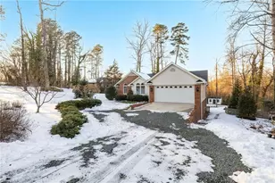 1805 Lynwood Dr, Greensboro, NC 27406 - Photo 39