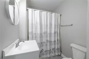 1805 Lynwood Dr, Greensboro, NC 27406 - Photo 31