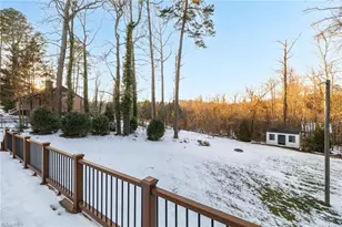 1805 Lynwood Dr, Greensboro, NC 27406 - Photo 33