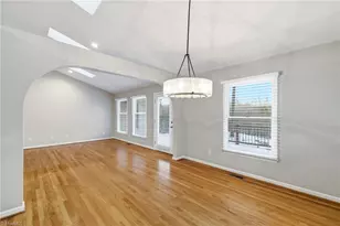 1805 Lynwood Dr, Greensboro, NC 27406 - Photo 13