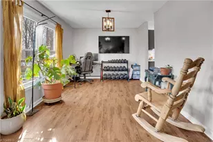 966 Chatfield Dr, Jamestown, NC 27282 - Photo 7