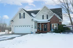 126 Crystal Ridge Dr, Lexington, NC 27295 - Photo 1